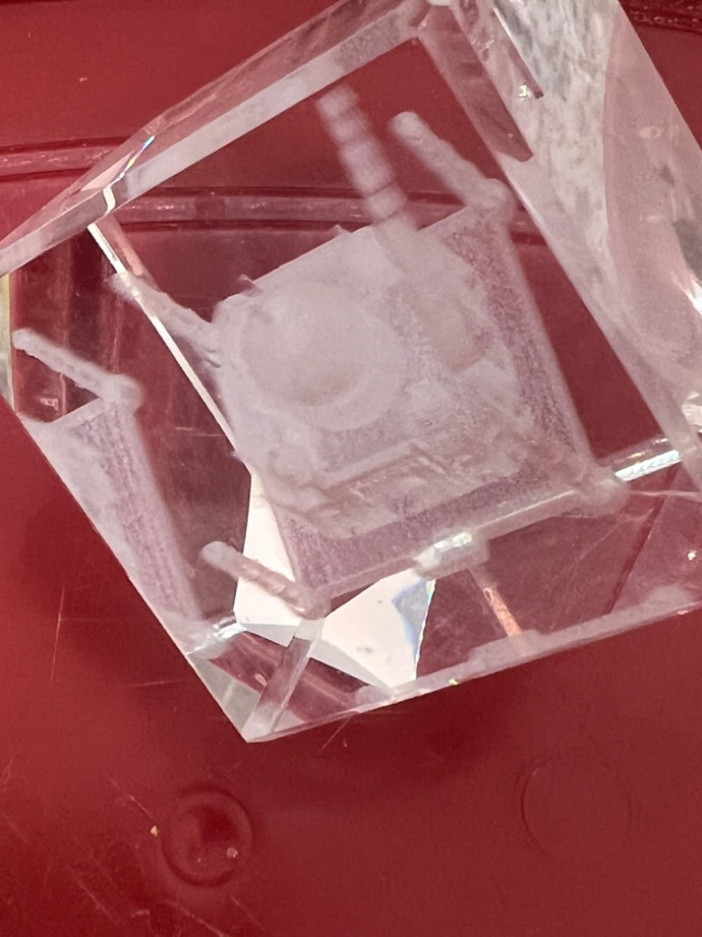 An EXPION branded diamond-shaped 3D laser-etched Taj Mahal crystal paperweight - Picture 8 of 8